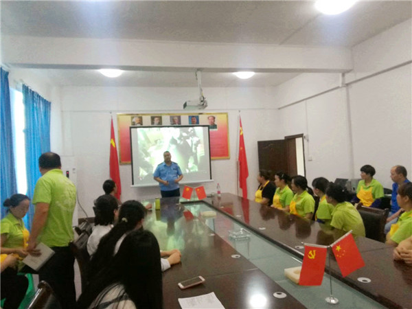 重庆市树上鲜食品(集团)有限公司组织员工参加主题为“加强消防安全教育，提高防火安全意识”的安全消防培训！